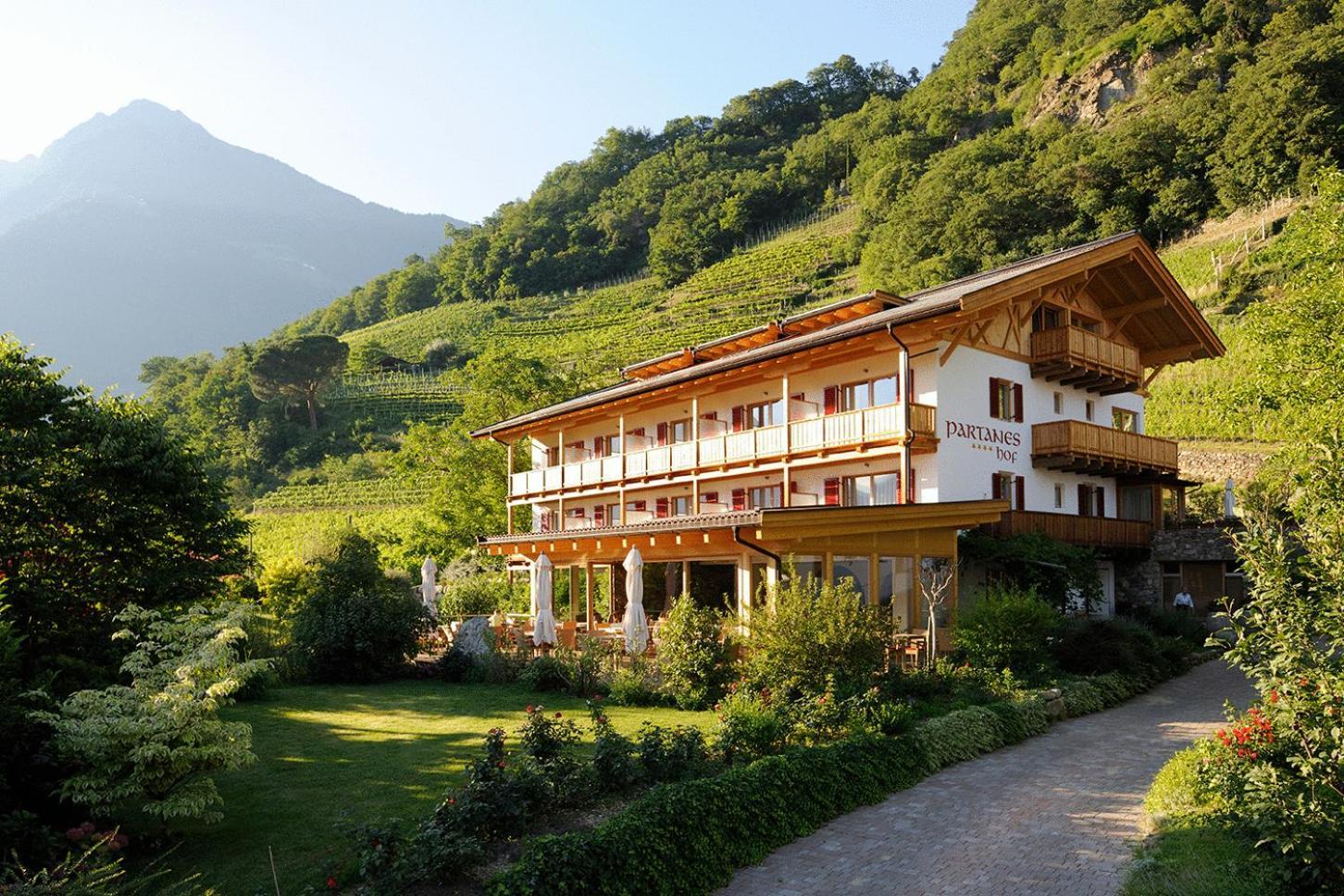 Hotel Garni Partaneshof Мерано Екстер'єр фото